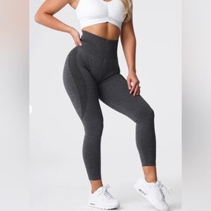 NVGTN High Rise Seamless Contour Leggings Women's Size L Black Speckled